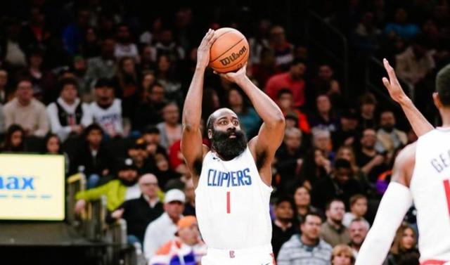 魔术鏖战德国男篮，哈登统治全场