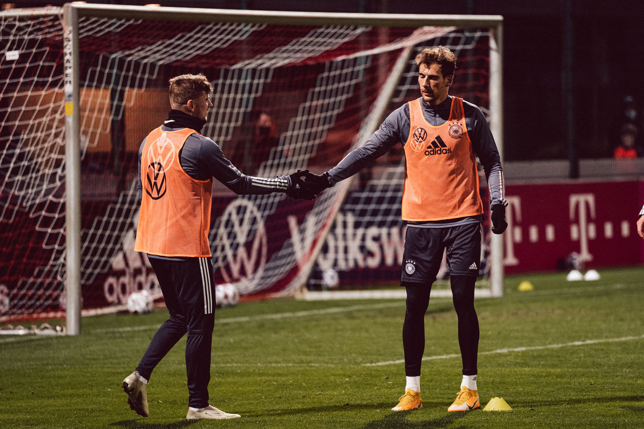 德国队碾压马来西亚队,黄鸭组合高光表现 德国队碾压马来西亚队,黄鸭组合高光表现