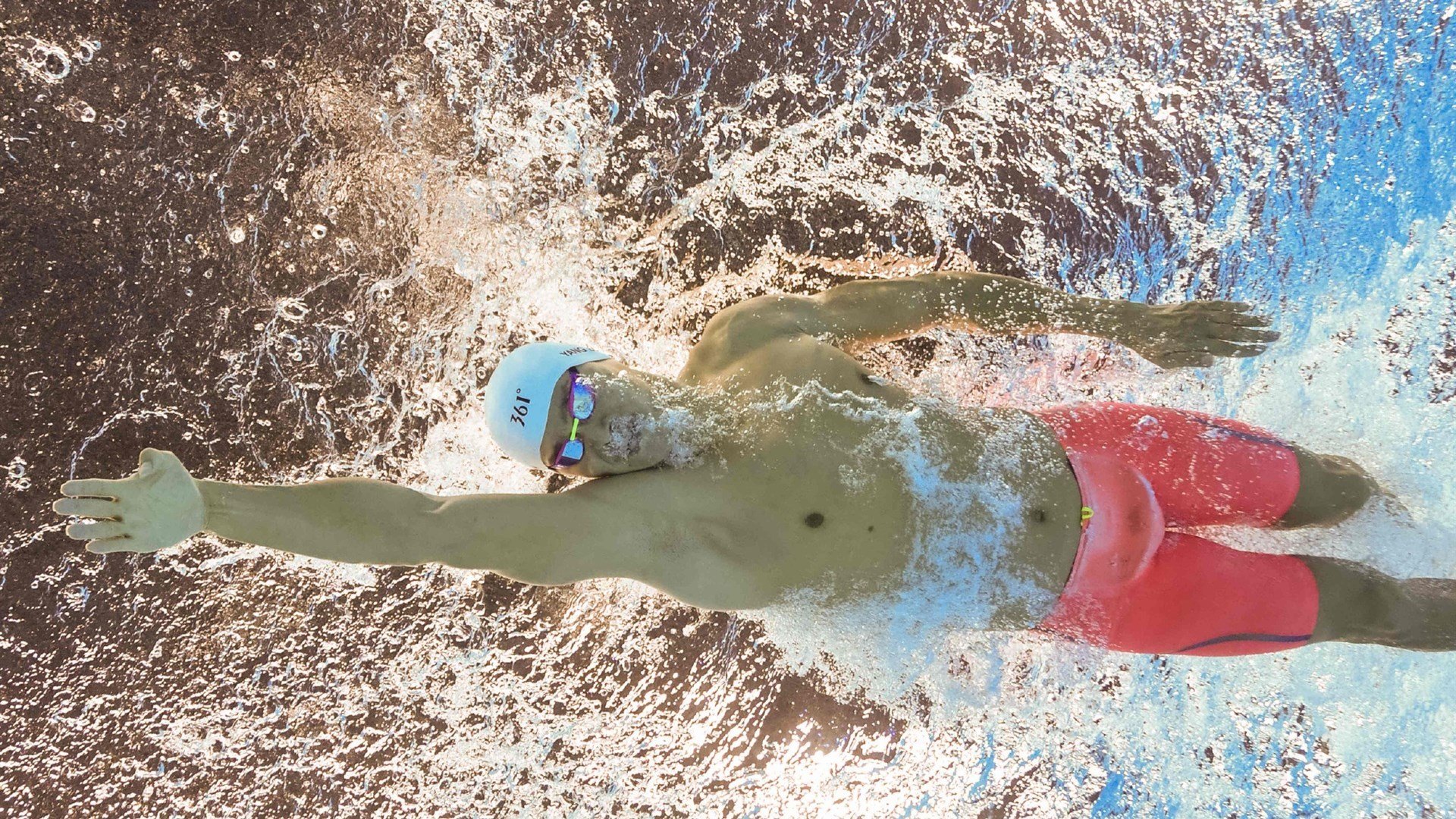 穆勒加时绝杀封神，巴萨坚韧逆转哥伦比亚劲旅